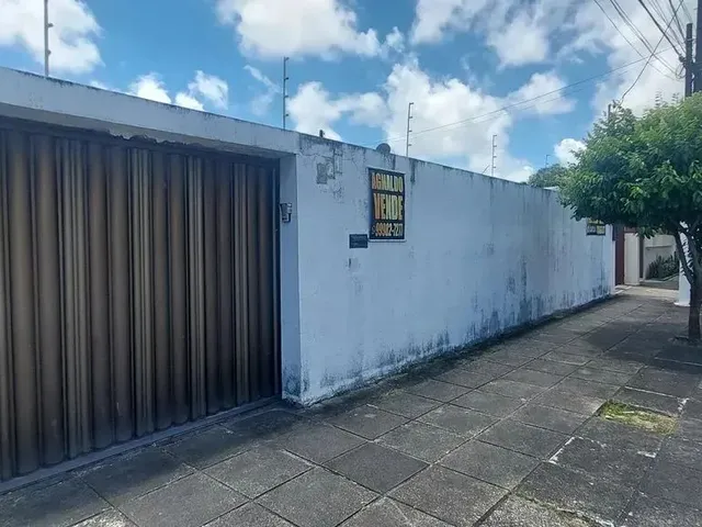 Imagem 2: Imóvel para Venda Tem 450 Metros Quadrados com 3 Quartos em Farol - Maceió - Al