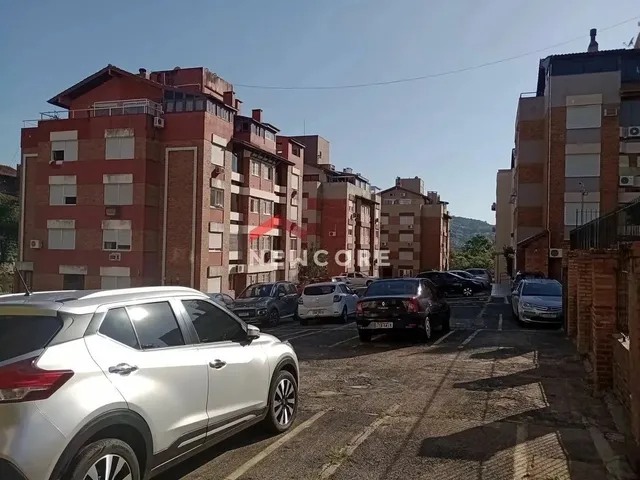 Imagem 1: Cobertura em Avenida da Cavalhada - Cavalhada - Porto Alegre/Rs