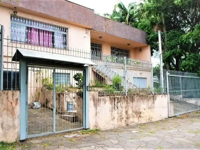 Imagem: Casa em Rua Intendente Alfredo Azevedo