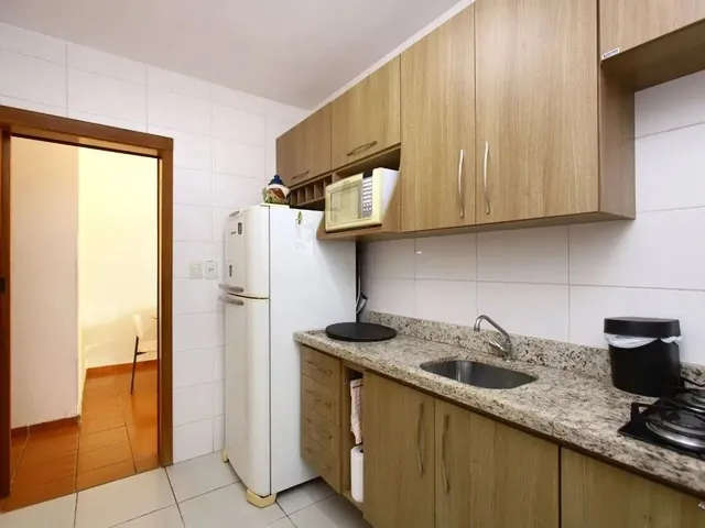 Imagem 16: Casa com Edícula nos Fundos, Total de 5 Dormitórios no Bairro Gloria