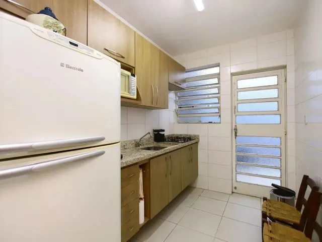 Imagem 15: Casa com Edícula nos Fundos, Total de 5 Dormitórios no Bairro Gloria
