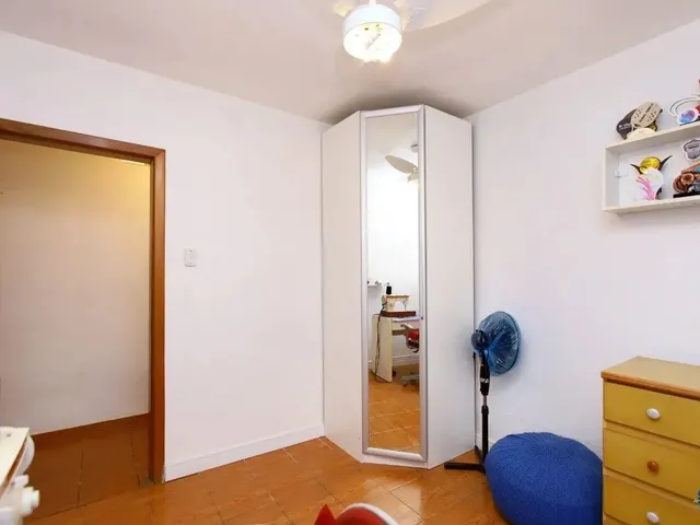 Imagem 6: Casa com Edícula nos Fundos, Total de 5 Dormitórios no Bairro Gloria