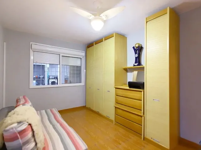 Imagem 14: Casa com Edícula nos Fundos, Total de 5 Dormitórios no Bairro Gloria