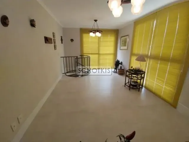 Imagem 5: Imobiliária Schotkis Vende Ampla Cobertura de 02 Dormitórios Semimobiliada, de Frente