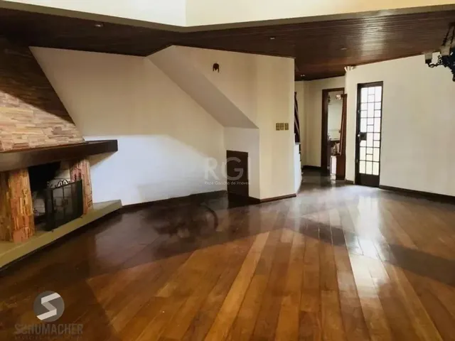 Imagem 1: Encantadora Residência com 03 Dormitórios Sendo 01 Suíte e Piscina