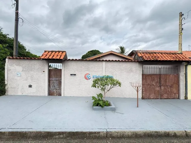 Imagem: Casa com 3 Quartos para Alugar - Chácara