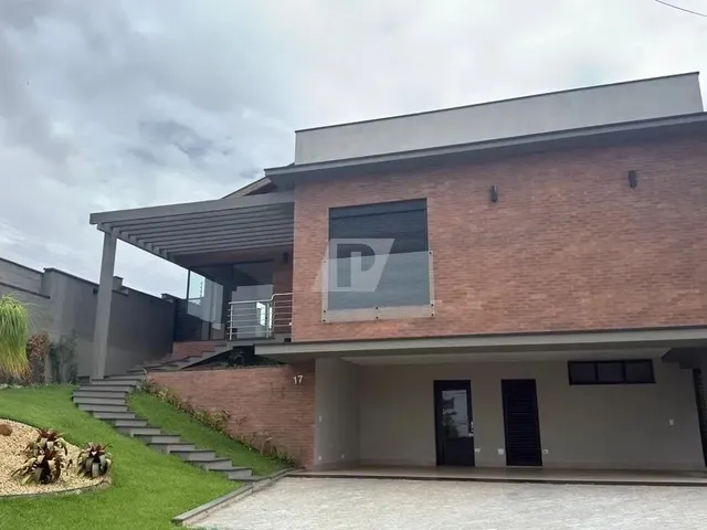 Imagem: Casa de Alto Padrão em Condomínio para