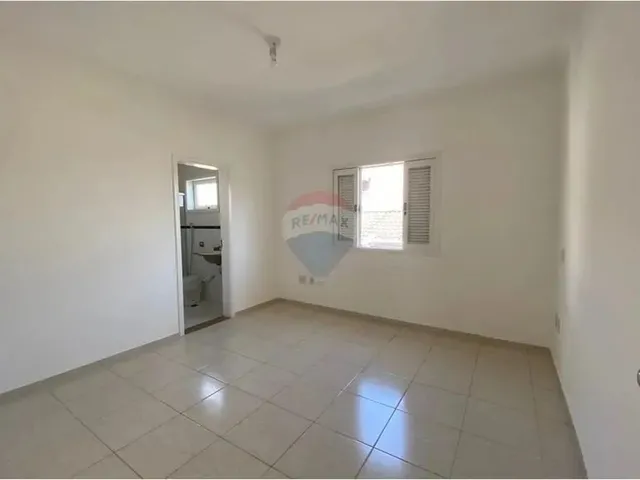 Imagem 3: Aluga-Se Casa com 3 Suítes, Escritório e Área Verde - Terras de São Francisco