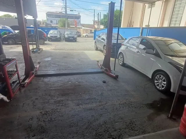 Imagem: O depósito possui 5 Vagas na garagem, 500m² de Área e