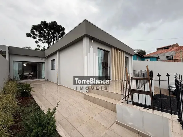 Imagem: Casa com Amplo Terreno e 3 Quartos em Uvaranas
