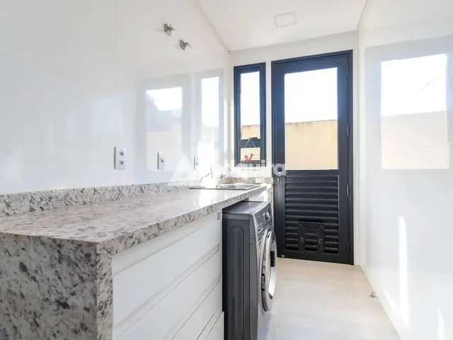Imagem 12: Casa À Venda e Locação com 4 Quartos, 3 Suites, 2 Vagas, 300M², Jardim Carvalho