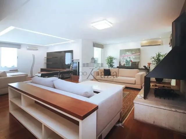 Imagem: Casa Padrão - Alto de Pinheiros - 5 Dormitórios