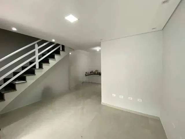 Imagem 2: Sobrado com 2 Dormitórios À Venda, 154 M² por R$ 669.999,90 - Vila Curuçá - Santo