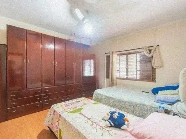Imagem 2: Casa com 8 Dormitórios À Venda, 470 M² por R$ 1.300.000,00 - Vila Valparaíso - Santo