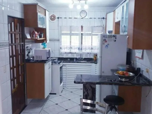 Imagem: Sobrado com 3 Dormitórios À Venda, 244