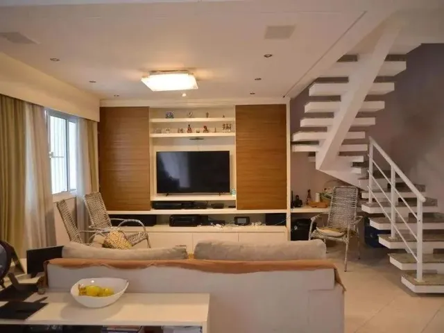 Imagem: A casa possui 3 Dormitórios, 1 Suíte, 3 Banheiros, 2
