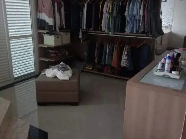 Imagem 2: Sobrado com 4 Dormitórios À Venda, 191 M² por R$ 636.999,99 - Parque