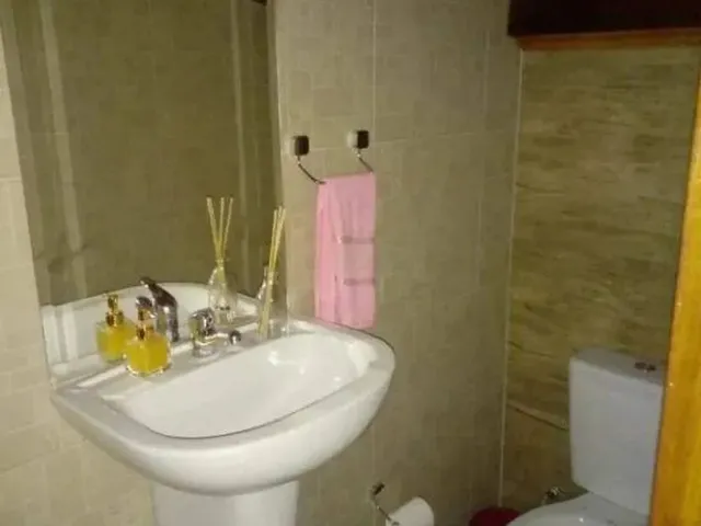 Imagem 8: Sobrado com 4 Dormitórios À Venda, 191 M² por R$ 636.999,99 - Parque