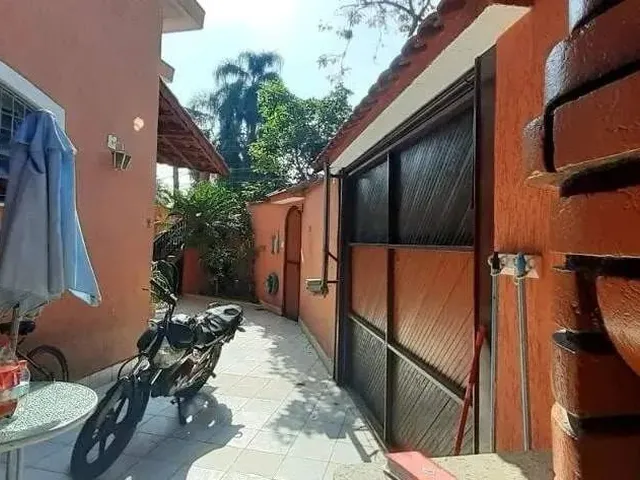 Imagem: Sobrado com 3 Dormitórios À Venda, 207