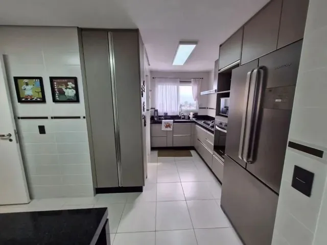 Imagem 8: Apartamento com 3 Dormitórios À Venda, 130 M² por R$ 1.390.000,00...