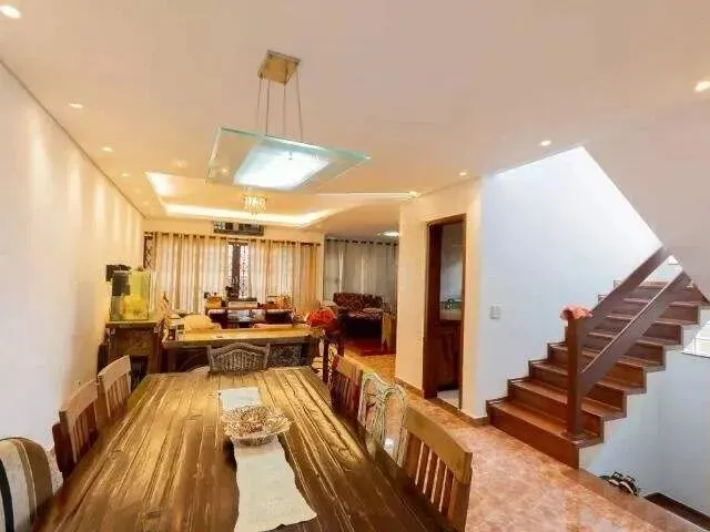 Imagem 1: Sobrado com 3 Dormitórios À Venda, 253 M² por R$ 1.840.000,00 - Campestre - Santo