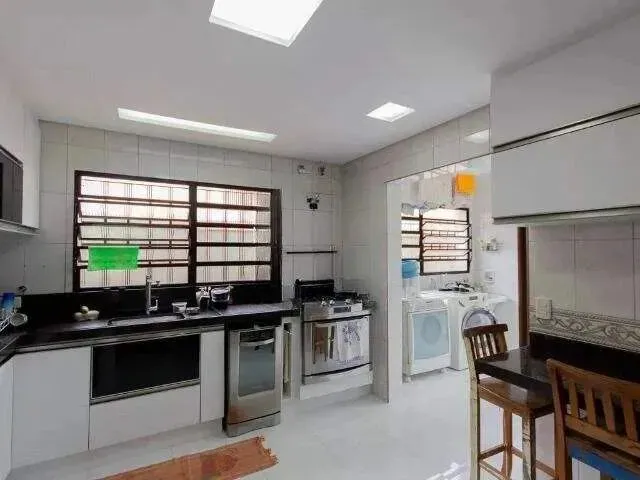 Imagem 8: Sobrado com 3 Dormitórios À Venda, 253 M² por R$ 1.840.000,00 - Campestre - Santo
