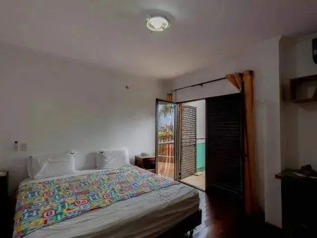 Imagem 2: Sobrado com 3 Dormitórios À Venda, 253 M² por R$ 1.840.000,00 - Campestre - Santo