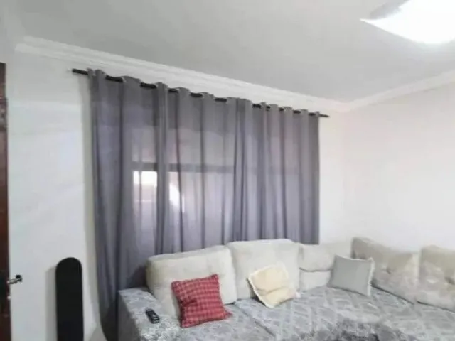 Imagem: A casa possui 3 Dormitórios, 3 Suítes, 5 Banheiros, 2