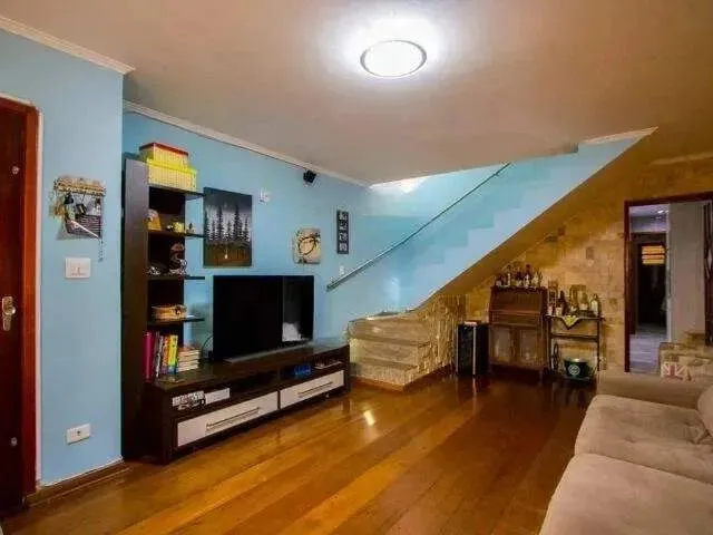 Imagem: A casa possui 3 Dormitórios, 1 Suíte, 2 Banheiros, 2
