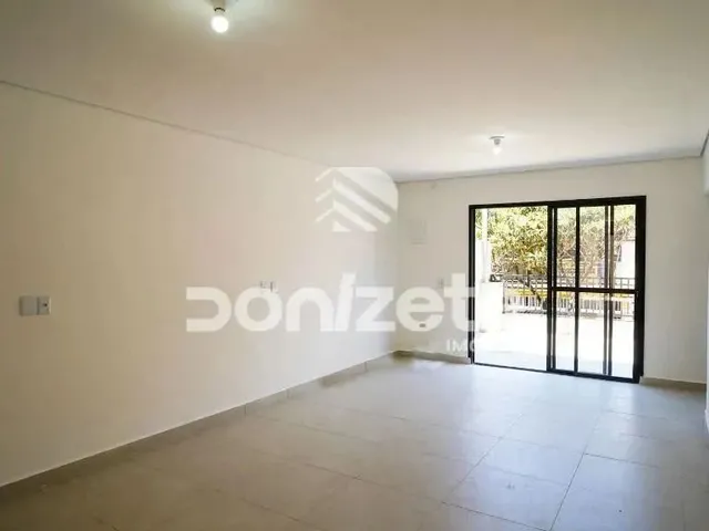 Imagem: A casa possui 3 Dormitórios, 1 Suíte, 3 Banheiros, 2