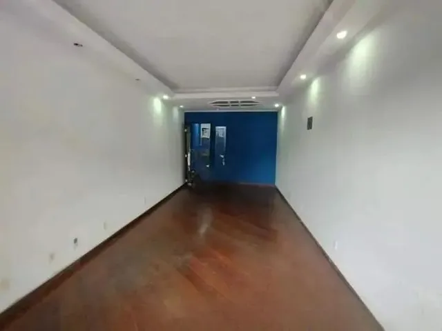Imagem: A casa possui 2 Dormitórios, 2 Suítes, 5 Banheiros, 3