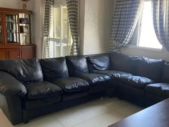Imagem: O apartamento possui 2 Dormitórios, 1 Suíte, 3 Banheiros,