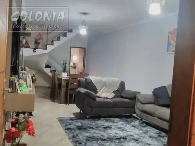 Imagem: A casa possui 3 Dormitórios, 1 Suíte, 3 Banheiros, 2
