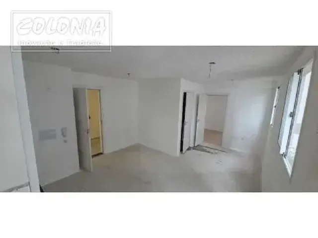 Imagem: O apartamento possui 2 Dormitórios, 1 Banheiro, 1 Vaga na