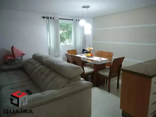 Imagem: A casa possui 3 Dormitórios, 3 Suítes, 4 Banheiros, 3