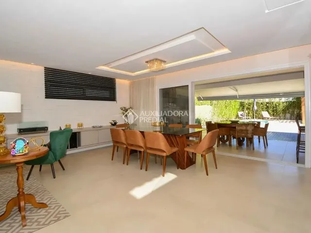 Imagem 6: Casa Impecável com 4 Quartos, Sendo 2 Suítes + Escritório