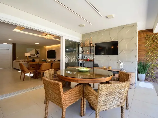 Imagem 2: Casa Impecável com 4 Quartos, Sendo 2 Suítes + Escritório