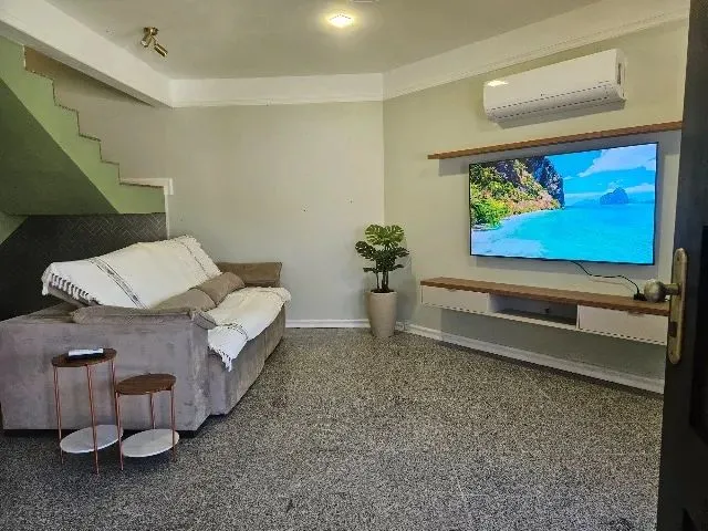 Imagem 2: Casa 3 Quartos, 3 Suítes, 2 Lavabos, Condomínio
