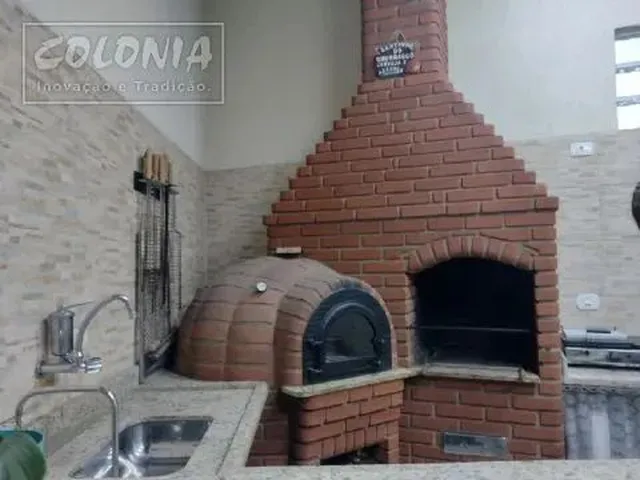 Imagem: A casa possui 4 Dormitórios, 3 Suítes, 4 Banheiros, 5