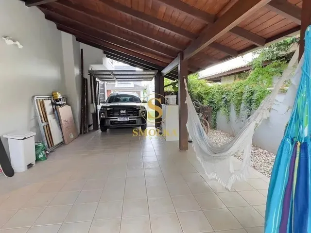 Imagem 10: Casa de Alto Padrão em Jurerê Internacional - Totalmente Reformada, com Piscina E