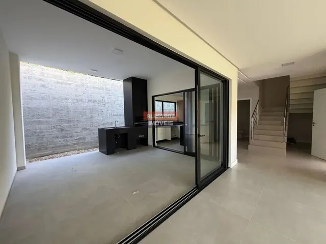 Imagem 6: Casa para Venda em Florianópolis, João Paulo, 3 Dormitórios, 3 Suítes, 4 Banheiros, 2
