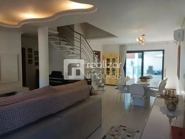 Imagem: Casa 4 Quartos no Bairro Daniela - Florianópolis