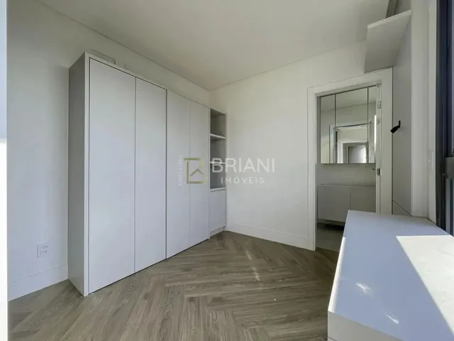 Imagem 12: Apartamento para Venda em Florianópolis, Jurerê, 4 Dormitórios, 4 Suítes, 5