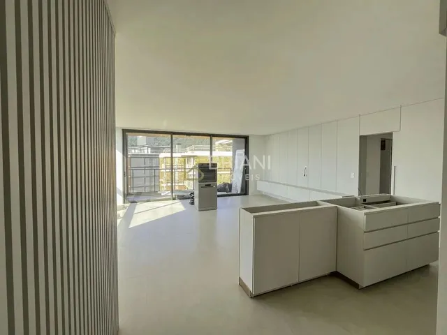 Imagem 14: Apartamento para Venda em Florianópolis, Jurerê, 4 Dormitórios, 4 Suítes, 5