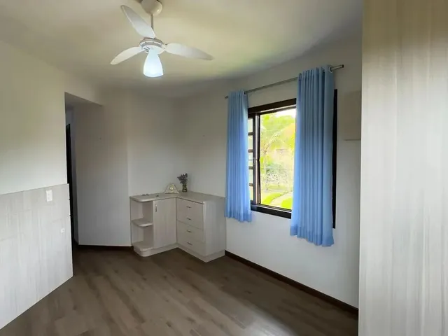 Imagem 16: Casa de 6 Dormitórios em Condomínio Fechado