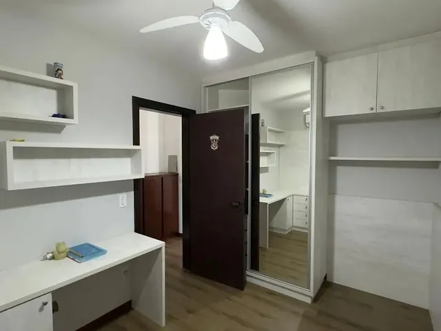 Imagem 4: Casa de 6 Dormitórios em Condomínio Fechado
