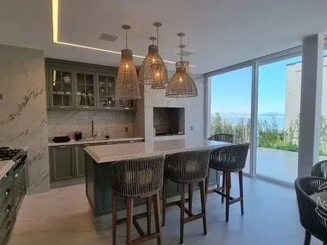 Imagem 10: Casa para Venda em Florianópolis, Cacupé, 4 Dormitórios, 3 Suítes, 6 Banheiros, 4