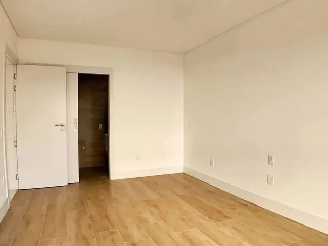 Imagem 2: Apartamento À Venda - 3 Suítes - João Paulo - Florianópolis/Sc