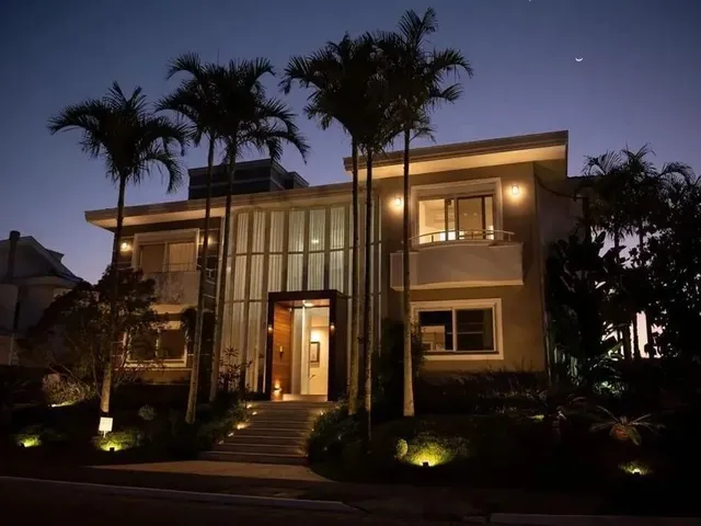 Imagem: Casa na Praia de Jurere, com 5 Dormitórios