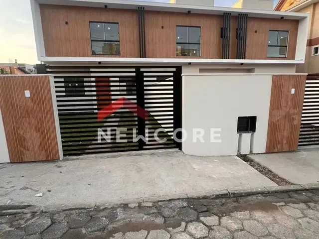 Imagem: A casa possui 4 Dormitórios, 1 Suíte, 3 Banheiros, 2